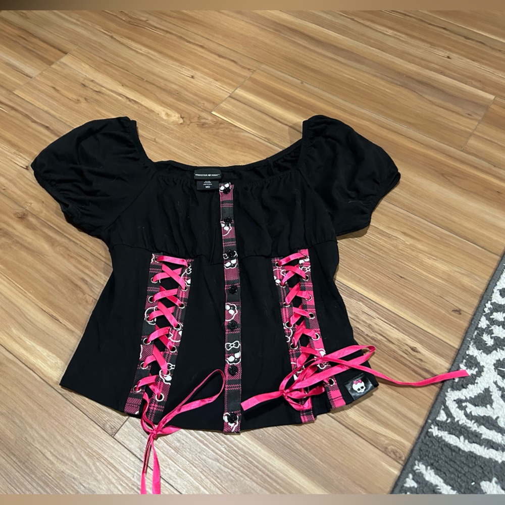 Monster High Black Top with Pink Lace-Up Detail Draculora Style Size Medium